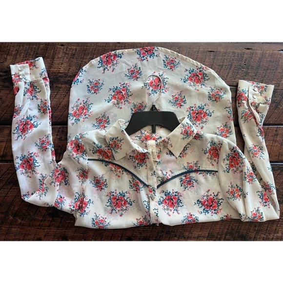 Women’s South Western Wrangler Style Floral Button Up Blouse/Top Size Medium - Picture 10 of 16